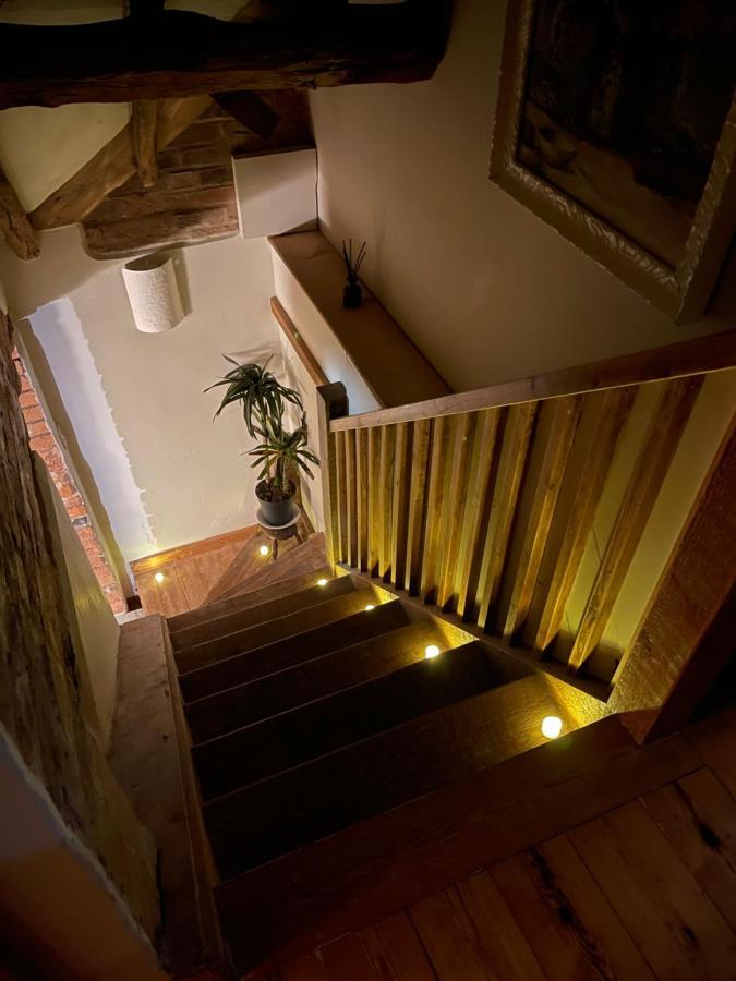 Elegant Peaceful Barn In Rural Village Setting Close To Stratford Upon Avon Экстерьер фото